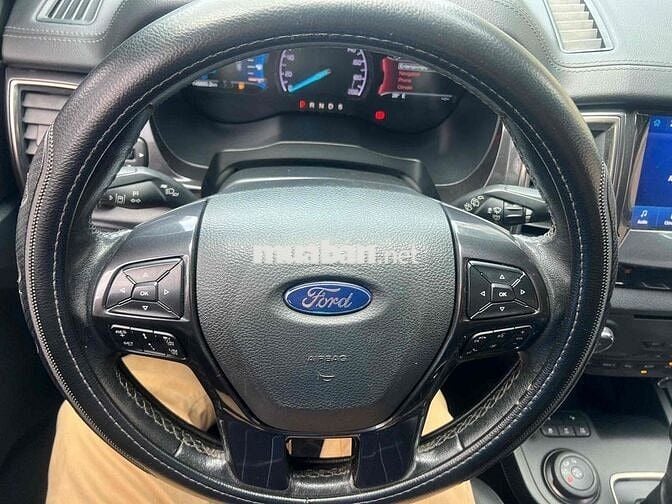Ford Everest 2018 Titanium 2.2L AT 4x2 - 140000 km