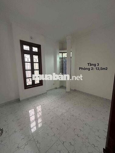 CHO THUÊ nhà nguyên căn lô góc đẹp, KHÔNG ÚNG NƯỚC tại số 44, ngõ 122