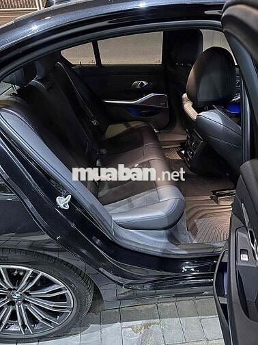 BMW 330i M Sport 2022 - 18600 km