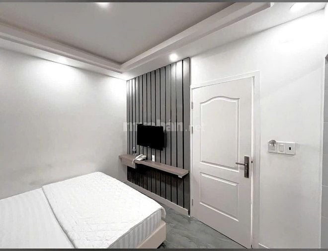 CHÍNH CHỦ BÁN KHÁCH SẠN 10 PHÒNG Ở NGUYỄN KIỆM GIÁ 8 TỶ GIÁ TỐT 