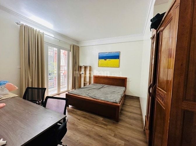 Bán nhà Chùa Bộc thoáng trước sau, Dt 50m2, 5t, mt 4m, vài bước ra phố