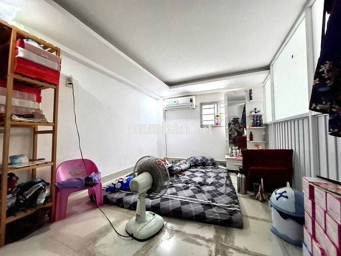 Nhà Đang Kinh Doanh Quán Ăn - Tọa Lạc Đường Tân Hòa Đông Quận 6
