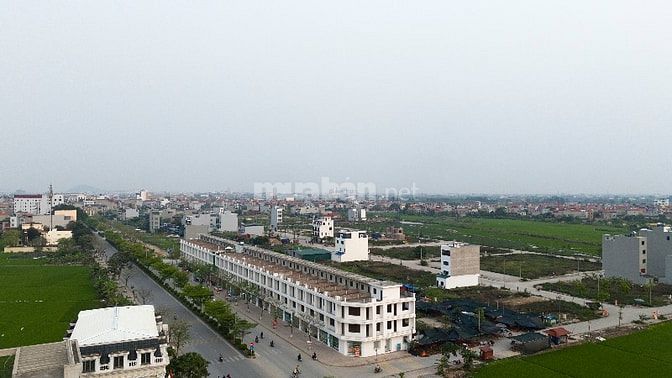 Cc bán shophouse mặt đường nguyễn văn cừ KDT mới phù khê