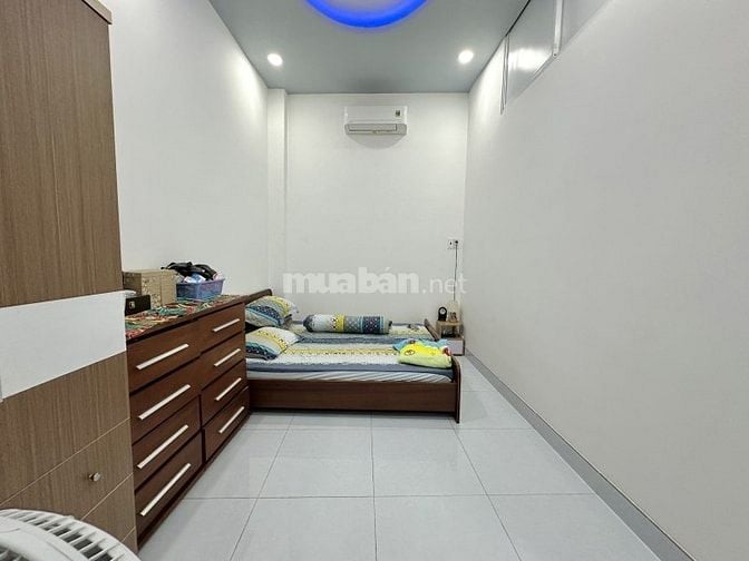 HẺM XE HƠI - HOÀNG HOA THÁM- BÌNH THẠNH- 93m2, NỞ HẬU- 4 PN - 8,x TỶ