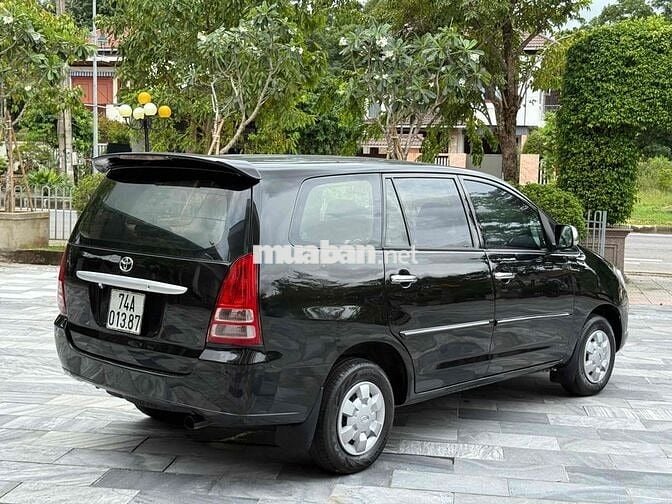 Toyota Innova 2007 J - 150000 km