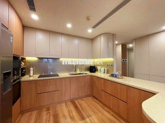 Em cần cho thuê căn hộ cao cấp tại wartermark tây hồ giá chỉ 2000$