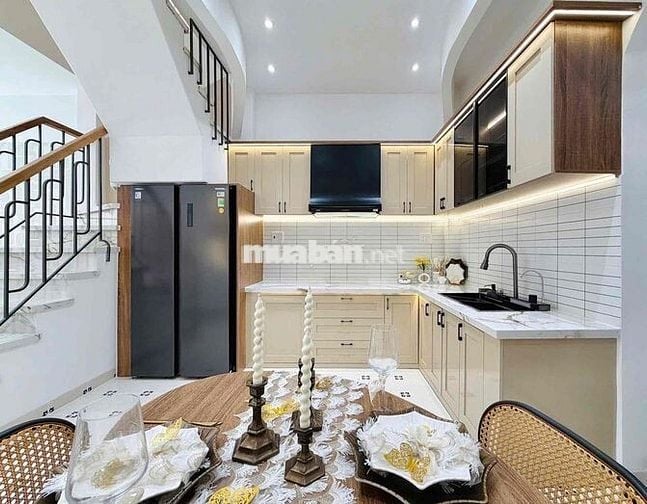 Bán nhà xây mới,40 m2 xây 3 tầng chỉ hơn 4 tỷ,Phạm Văn Chiêu ,Gò Vấp