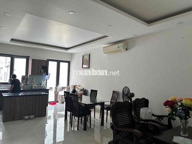 Nhà 4 Tâng Khu Biệt Thự Bên Sông Cao Cấp Sài Gòn