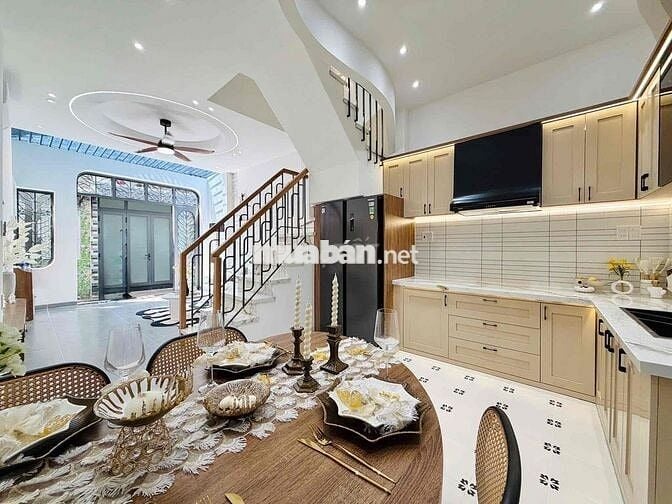 Bán nhà xây mới,40 m2 xây 3 tầng chỉ hơn 4 tỷ,Phạm Văn Chiêu ,Gò Vấp