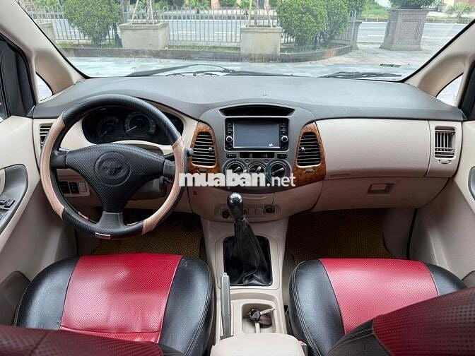 Toyota Innova 2007 J - 150000 km