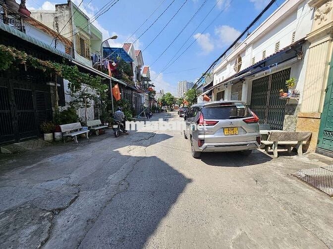 Nhà phố gần chợ Tân Long và ngã tư Chiêu Liêu p. Tân Đông Hiệp Dĩ An