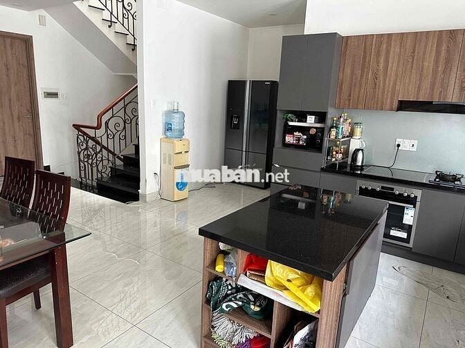 Nhà 4 Tâng Khu Biệt Thự Bên Sông Cao Cấp Sài Gòn