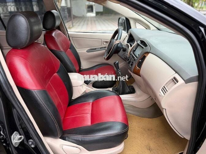 Toyota Innova 2007 J - 150000 km