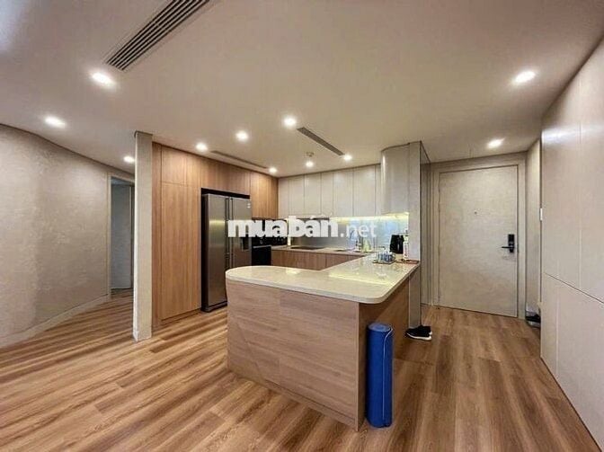 Em cần cho thuê căn hộ cao cấp tại wartermark tây hồ giá chỉ 2000$