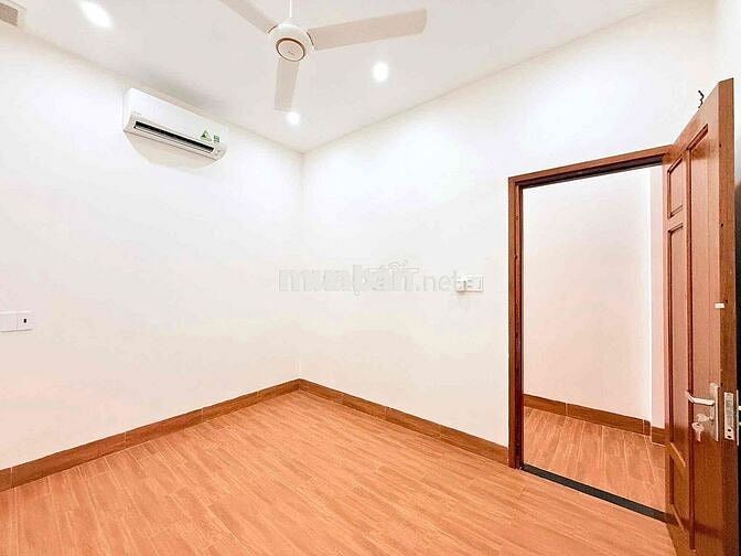 Nhà 3 tầng vị trí ngay Trung Tâm TP