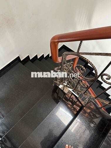 Nhà 4 Tâng Khu Biệt Thự Bên Sông Cao Cấp Sài Gòn