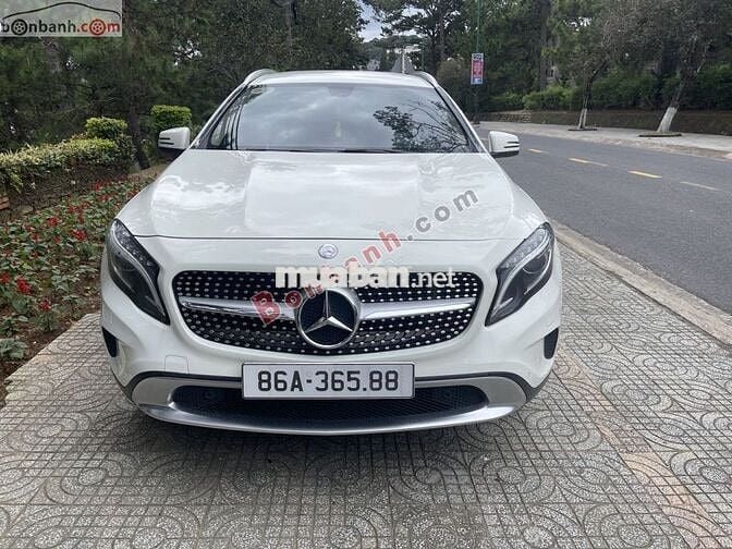 Mercedes Benz GLA class GLA 200 2014
