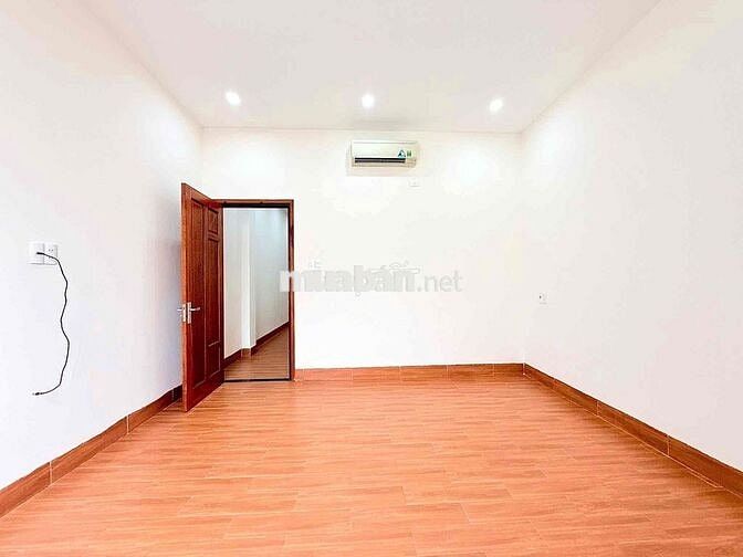 Nhà 3 tầng vị trí ngay Trung Tâm TP