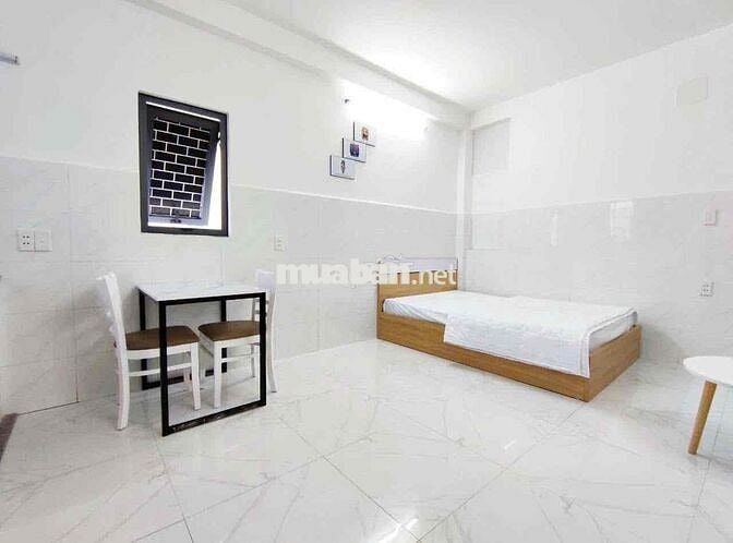 studio cửa sổ đầy đủ nội thất ngay Hoàng Hoa Thám - Cộng Hoà