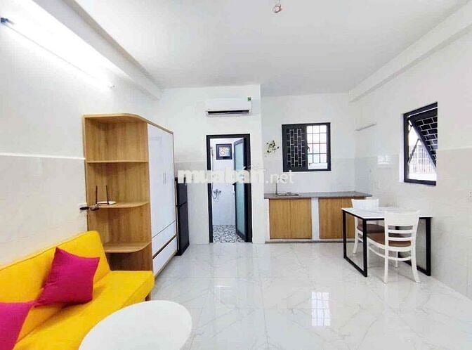 studio cửa sổ đầy đủ nội thất ngay Hoàng Hoa Thám - Cộng Hoà