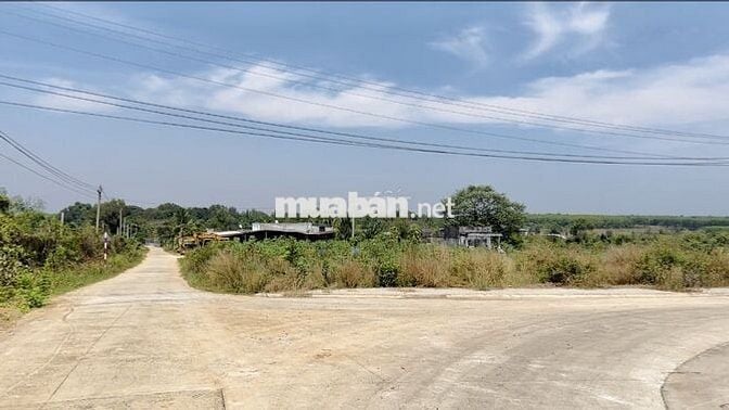 Đất vị trí đẹp 2MT TX.Phú Mỹ, DT 237m2 (TC 118m2)