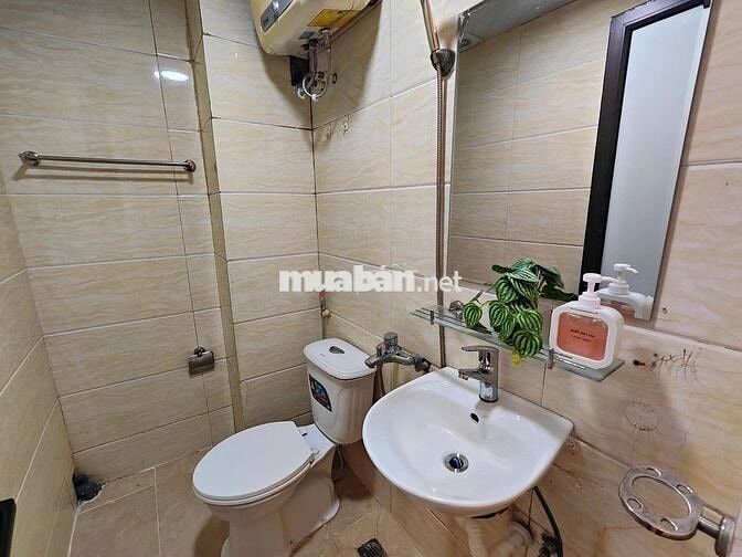 Căn 1N1K 35m2 full đồ, 2 cửa sổ thoáng, tòa mới, chính chủ khu Đào Tấn