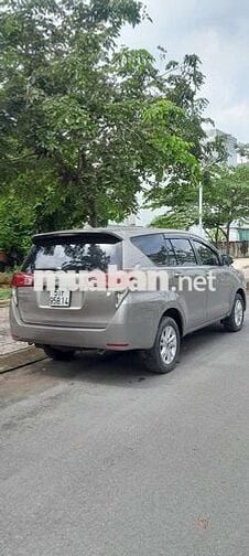 Gia đình cần Bán xe Innova