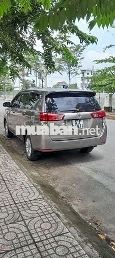 Gia đình cần Bán xe Innova