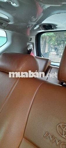 Gia đình cần Bán xe Innova