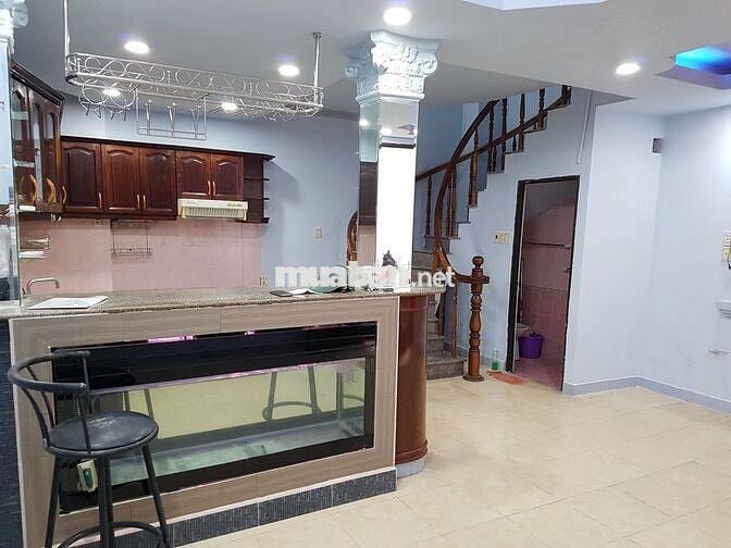 Nhà HXM Phạm Văn Đồng. P.11. Bình Thạnh 5.2x7.5m.2 tầng; 2PN 3WC;15tr