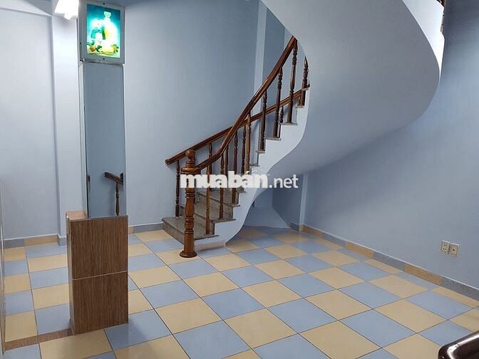 Nhà HXM Phạm Văn Đồng. P.11. Bình Thạnh 5.2x7.5m.2 tầng; 2PN 3WC;15tr