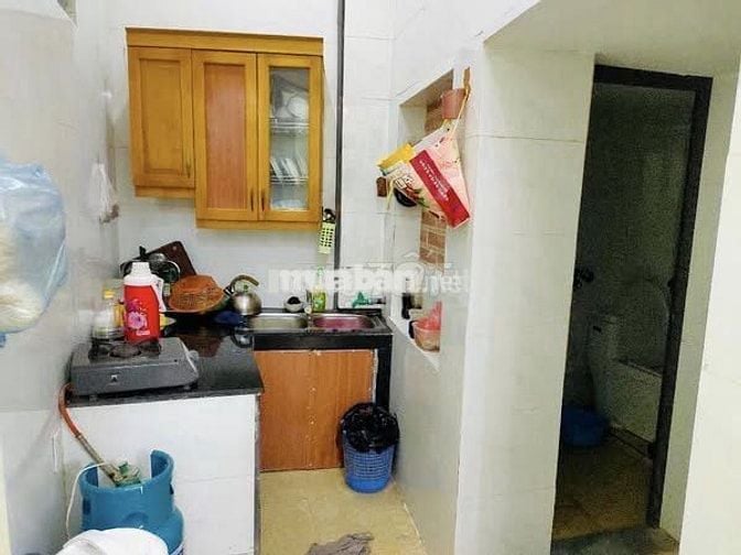 NHÀ DÂN XÂY RẤT CHẮC CHẮN, GẦN Ô TÔ ĐỖ, 150M RA ĐƯỜNG GIẢI PHÓNG