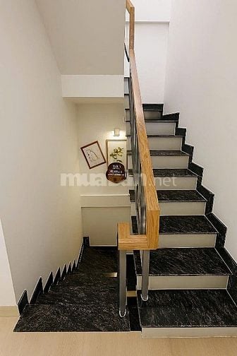 BÁN NHÀ ĐẸP 2 LẦU 4 PHÒNG NGỦ – ĐƯỜNG NHỰA 6M – DIỆN TÍCH 36M² 