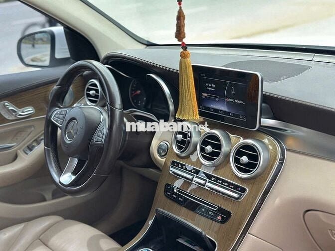 Mercedes Benz GLC250 4MATIC 2018