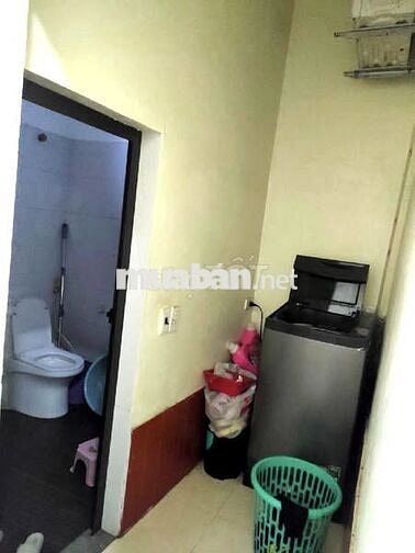 NHÀ DÂN XÂY RẤT CHẮC CHẮN, GẦN Ô TÔ ĐỖ, 150M RA ĐƯỜNG GIẢI PHÓNG