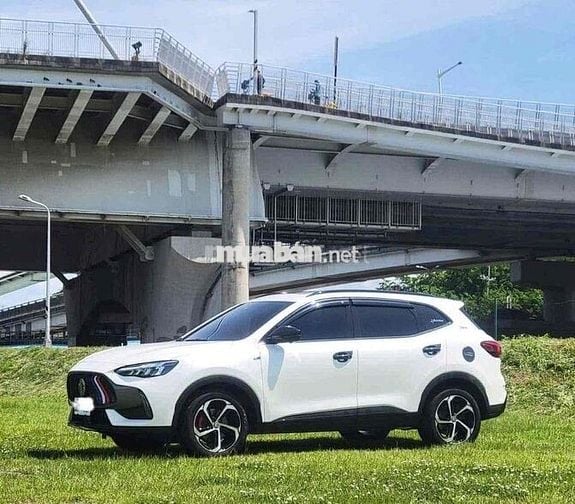 MG HS 2024