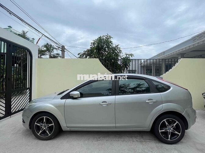 Ford Focus 2010 1.8 AT - 80000 km