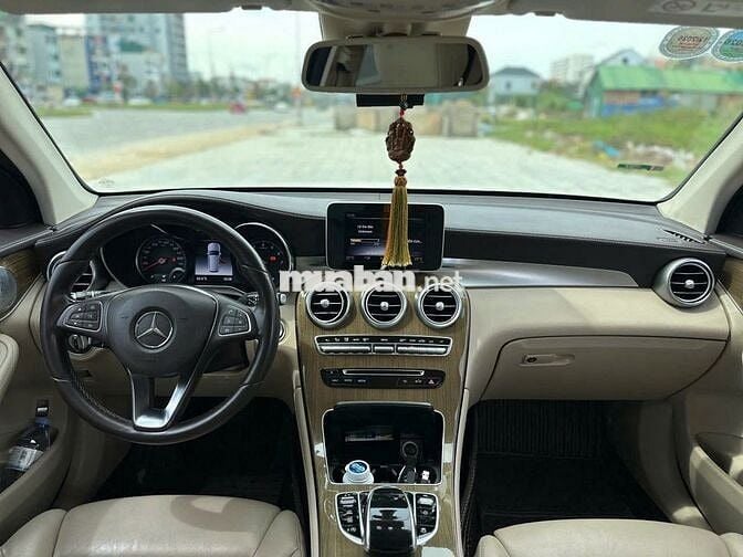 Mercedes Benz GLC250 4MATIC 2018