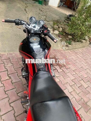 Mình có CB400 mốn chuyển nhượng cho ai cần