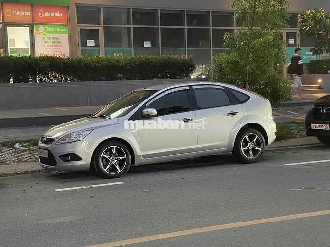 Ford Focus 2010 1.8 AT - 80000 km