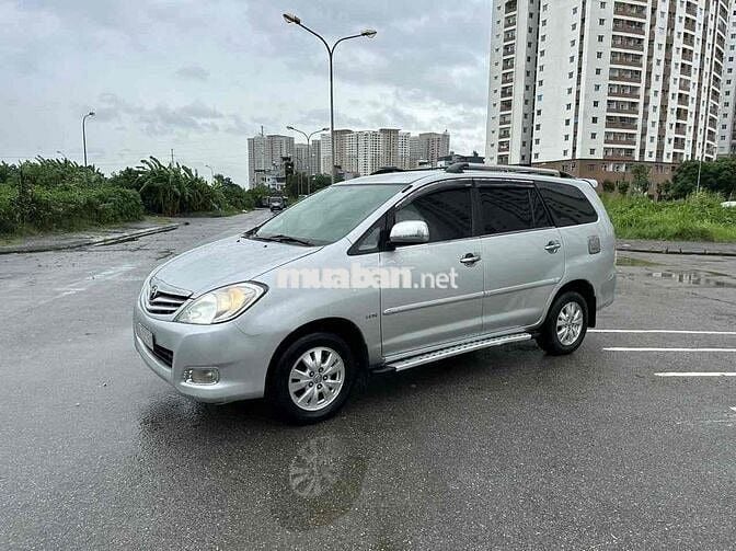 Toyota Innova 2009 G - 25000 km