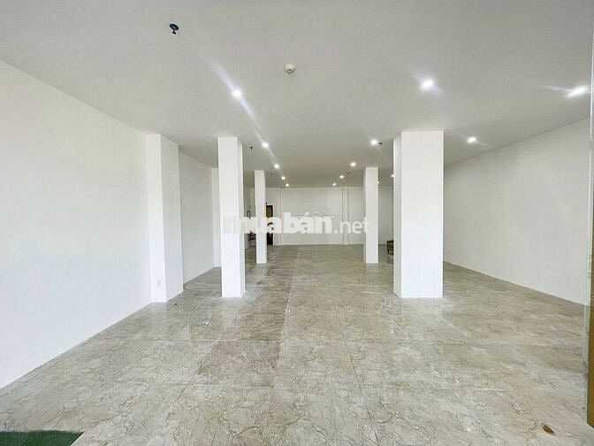 CHO THUÊ MẶT BẰNG 2 MẶT TIỀN ĐƯỜNG NGUYỄN TẤT THÀNH