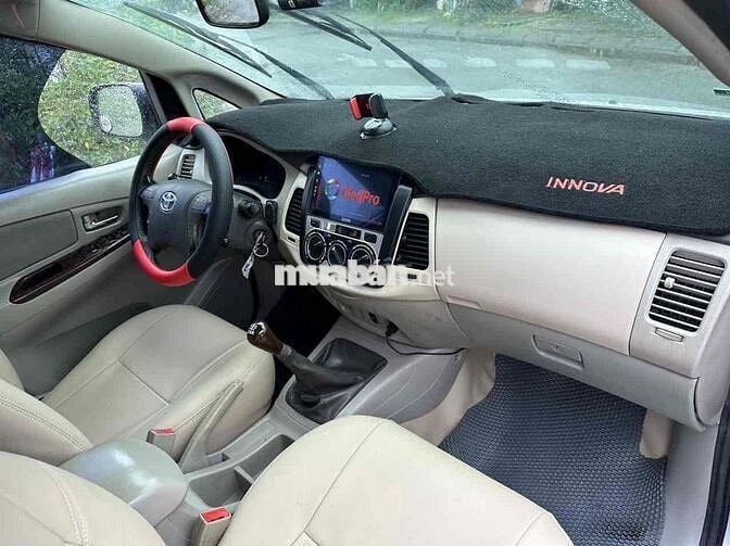 Toyota Innova 2009 G - 25000 km