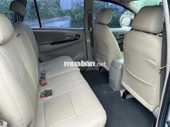 Toyota Innova 2009 G - 25000 km