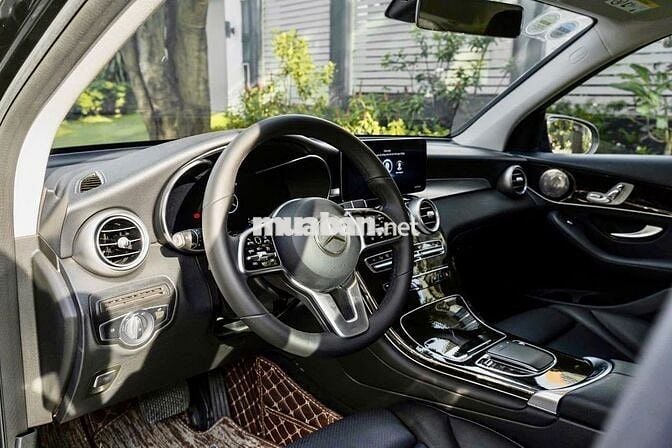 Bán xe GLC200 Facelift 2021 đi ít siêu mới