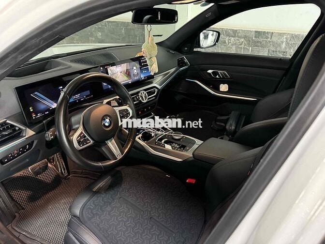 BMW 3 Series 2023 330i M Sport - 27000 km