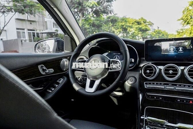 Bán xe GLC200 Facelift 2021 đi ít siêu mới