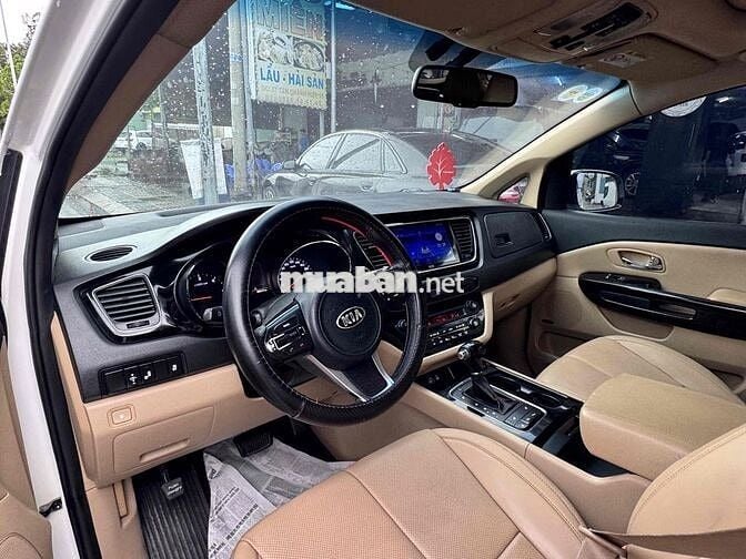 Kia Sedona 2017 2.2 DATH - 66000 km