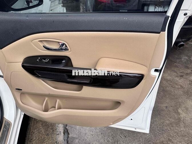 Kia Sedona 2017 2.2 DATH - 66000 km