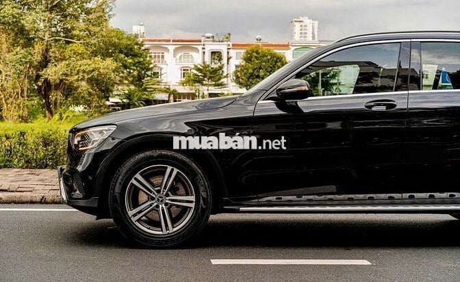 Bán xe GLC200 Facelift 2021 đi ít siêu mới